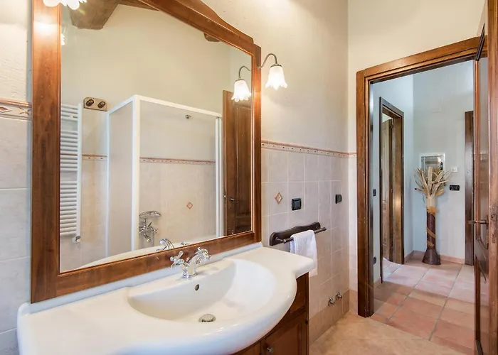 Canonica-manella * Canonica (Umbria)